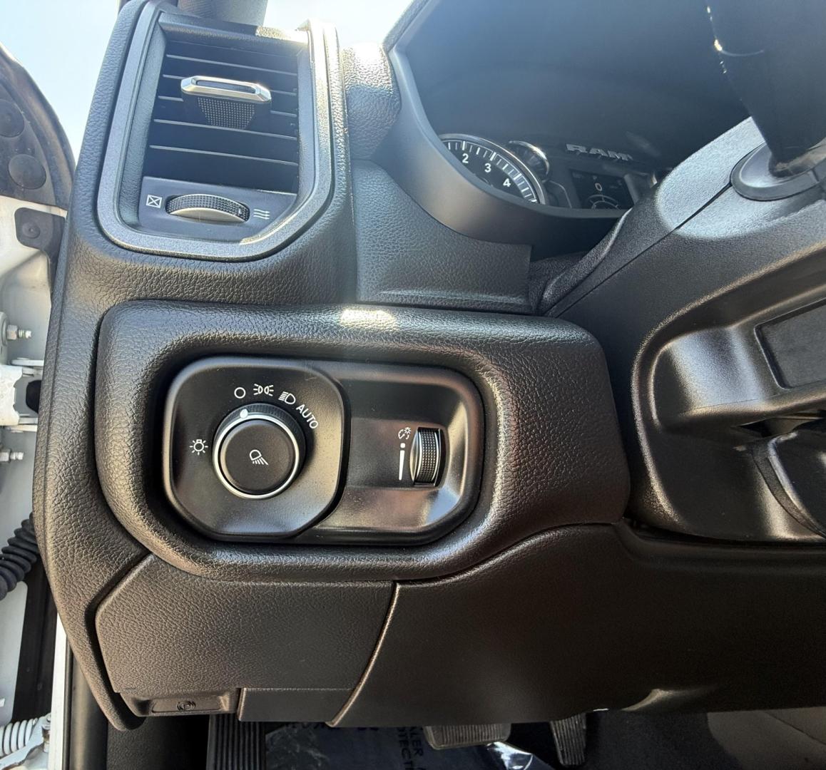 2022 Bright White Clear Coat /Black Black/Diesel Gray RAM 3500 77979 (3C63R3GJXNG) with an 6.4L V8 OHV 16V engine, 6-Speed Automatic transmission, located at 2401 E Main St., Grand Prairie, TX, 75050, (972) 262-4440, 32.748981, -96.969643- Photo#31