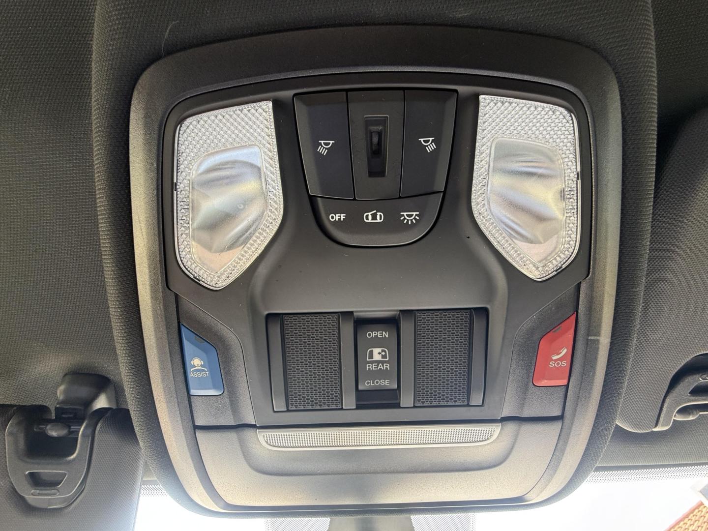 2022 Bright White Clear Coat /Black Black/Diesel Gray RAM 3500 77979 (3C63R3GJXNG) with an 6.4L V8 OHV 16V engine, 6-Speed Automatic transmission, located at 2401 E Main St., Grand Prairie, TX, 75050, (972) 262-4440, 32.748981, -96.969643- Photo#34