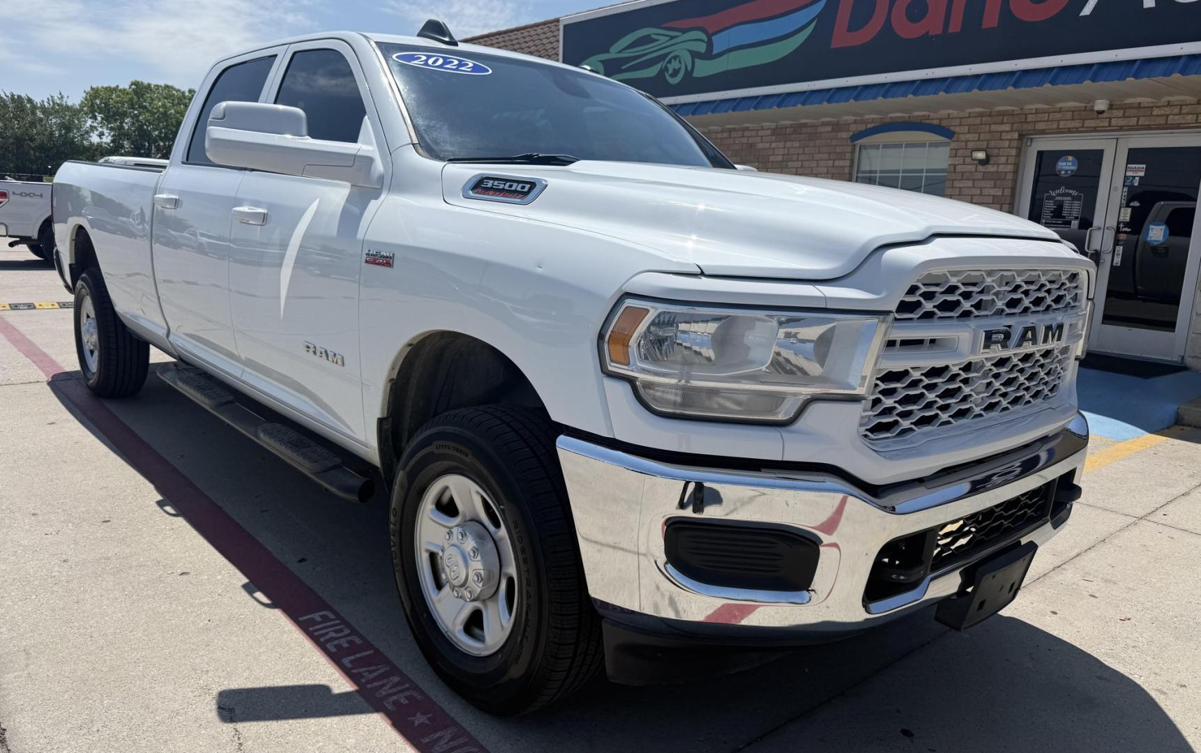 2022 Bright White Clear Coat /Black Black/Diesel Gray RAM 3500 77979 (3C63R3GJXNG) with an 6.4L V8 OHV 16V engine, 6-Speed Automatic transmission, located at 2401 E Main St., Grand Prairie, TX, 75050, (972) 262-4440, 32.748981, -96.969643- Photo#39