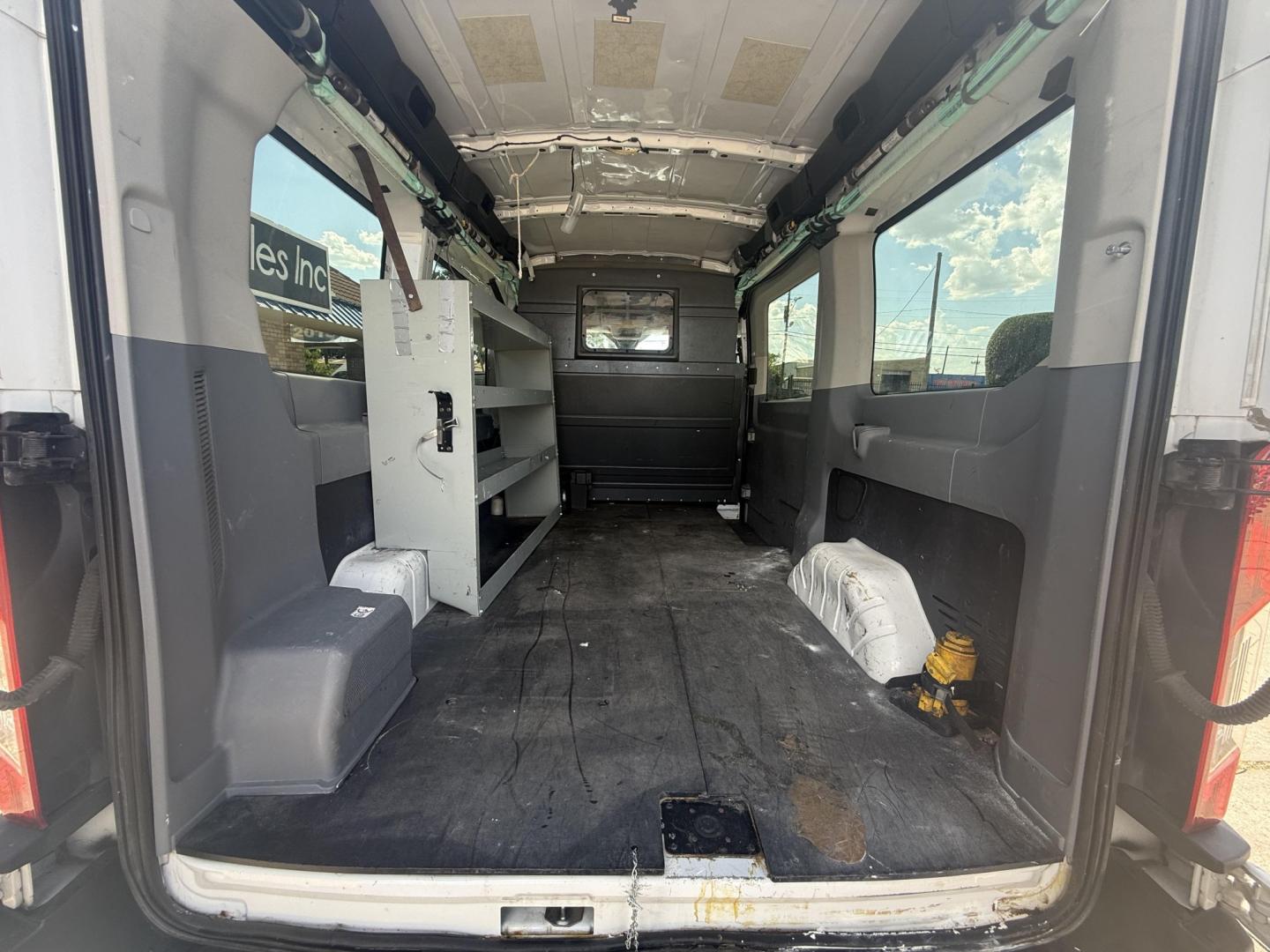 2015 Oxford White /Charcoal Pewter Pewter Ford Transit 49474 (1FDZK1CM6FK) with an 3.7L V6 DOHC 24V engine, 6-Speed Automatic transmission, located at 2401 E Main St., Grand Prairie, TX, 75050, (972) 262-4440, 32.748981, -96.969643- Photo#5