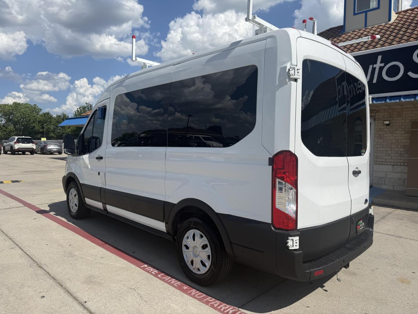 2015 Oxford White /Charcoal Pewter Pewter Ford Transit 49474 (1FDZK1CM6FK) with an 3.7L V6 DOHC 24V engine, 6-Speed Automatic transmission, located at 2401 E Main St., Grand Prairie, TX, 75050, (972) 262-4440, 32.748981, -96.969643- Photo#11