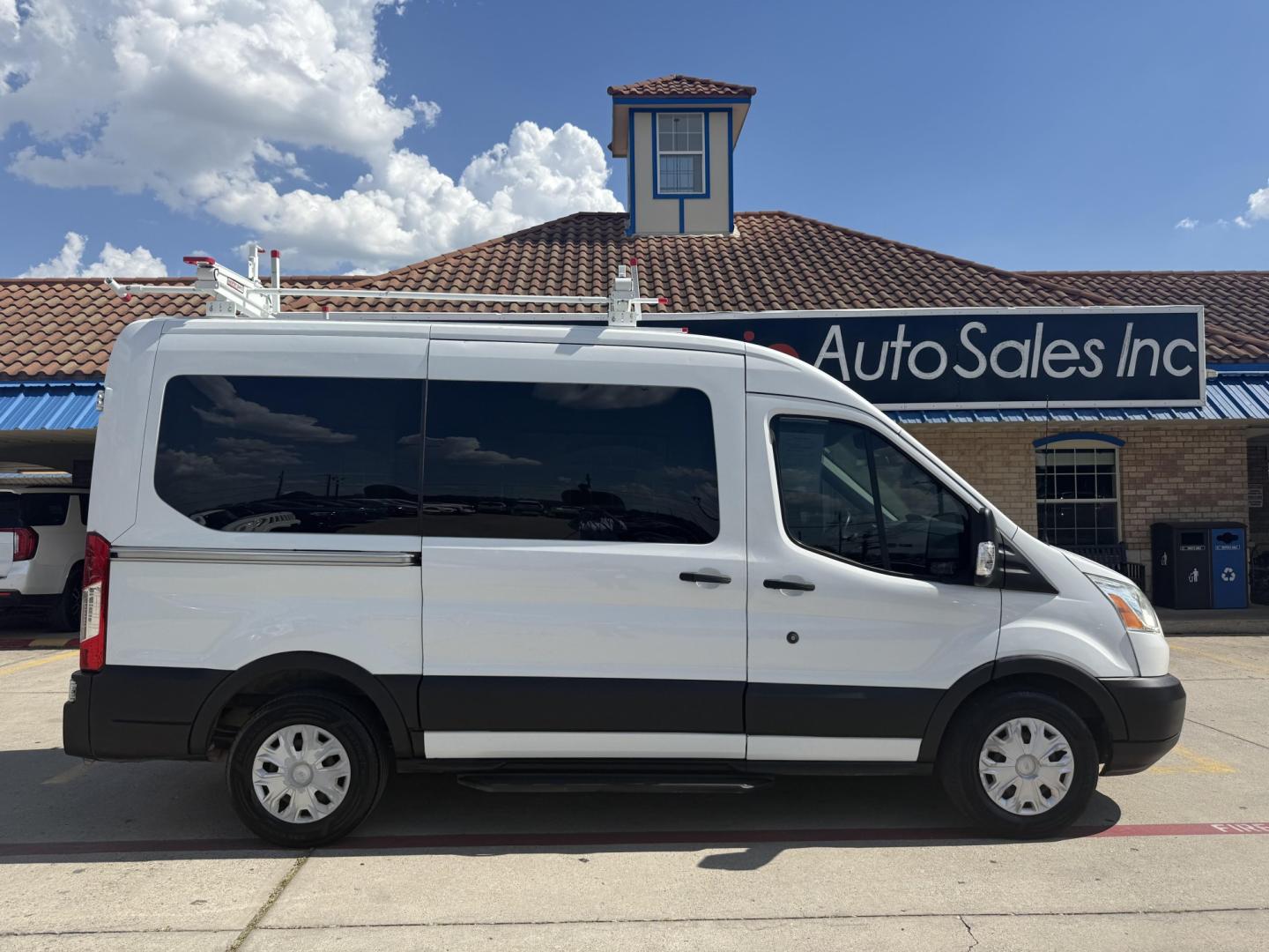 2015 Oxford White /Charcoal Pewter Pewter Ford Transit 49474 (1FDZK1CM6FK) with an 3.7L V6 DOHC 24V engine, 6-Speed Automatic transmission, located at 2401 E Main St., Grand Prairie, TX, 75050, (972) 262-4440, 32.748981, -96.969643- Photo#12