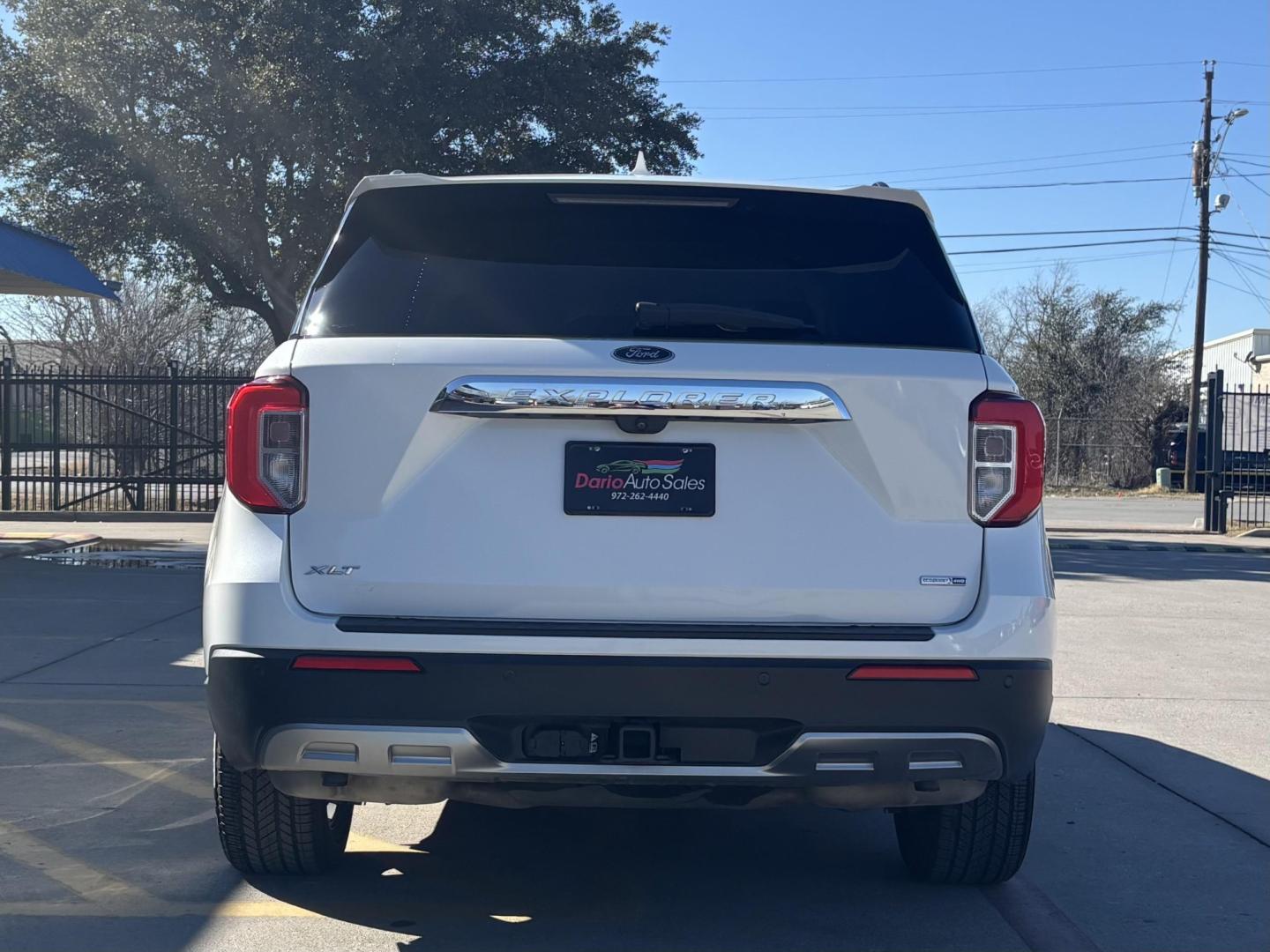 2020 White Ford Explorer (1FMSK8DH3LG) with an EcoBoost 2.3L I-4 gasoline direct injection engine, located at 2401 E Main St., Grand Prairie, TX, 75050, (972) 262-4440, 32.748981, -96.969643- Photo#19
