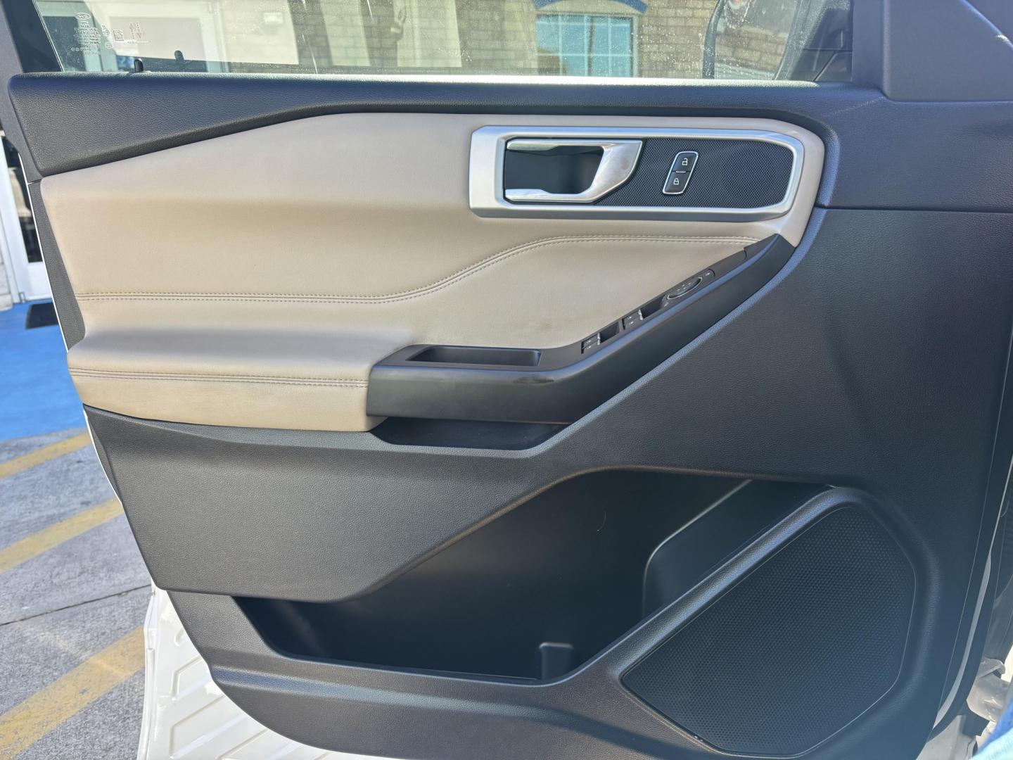 2020 White Ford Explorer (1FMSK8DH3LG) with an EcoBoost 2.3L I-4 gasoline direct injection engine, located at 2401 E Main St., Grand Prairie, TX, 75050, (972) 262-4440, 32.748981, -96.969643- Photo#21